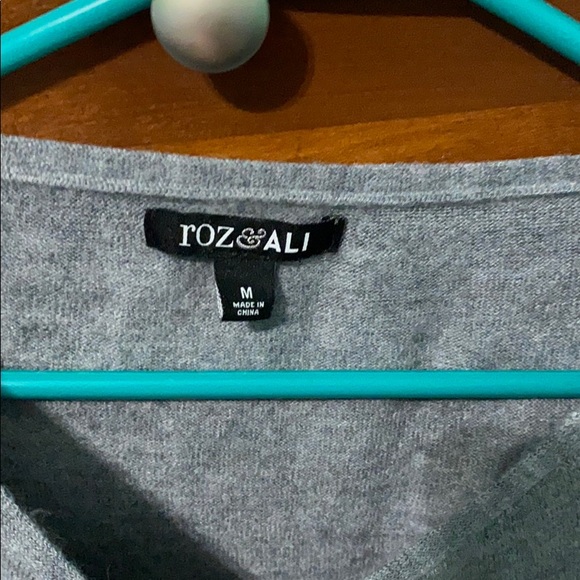 Grey Roz&Ali sweater - Picture 2 of 3